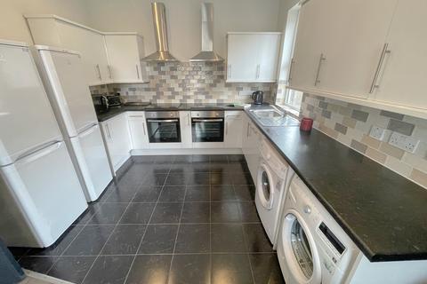 8 bedroom terraced house to rent, Salisbury Road, L15 2HU,