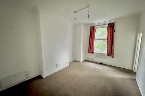 Studio to rent, Clarendon Road, Manchester, M16 8LB