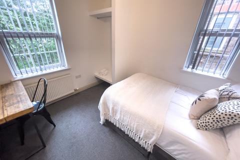 undefined, Romer Road, L6 6DJ,