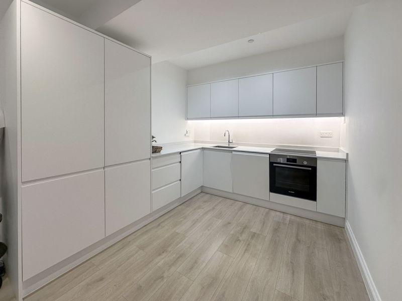 Churchill House, London Road, Slough... 2 bed flat to rent £1,575 pcm