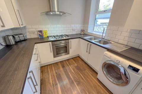 5 bedroom terraced house to rent, Leopold Road, L7 8SR,