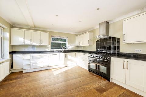 4 bedroom detached house for sale, Beacon Road, Crowborough