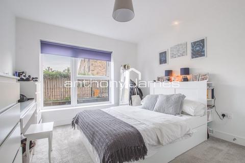 1 bedroom flat for sale, Ballast Road, Erith DA8