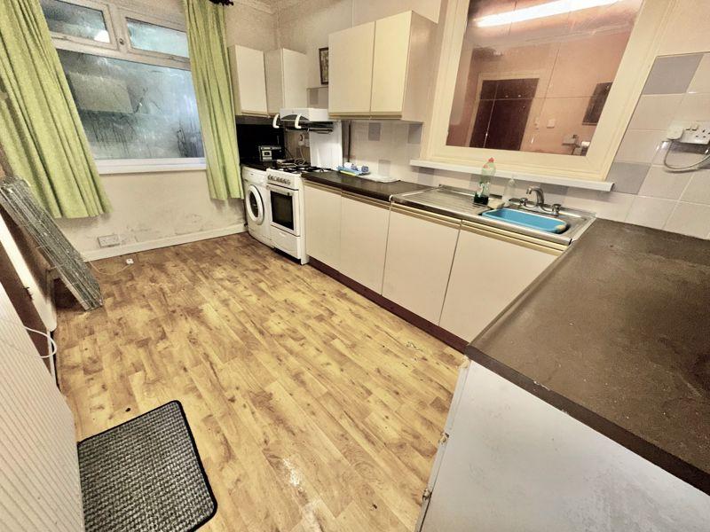 Springfield Green, Dudley DY3 3 bed semidetached house for sale £140,000