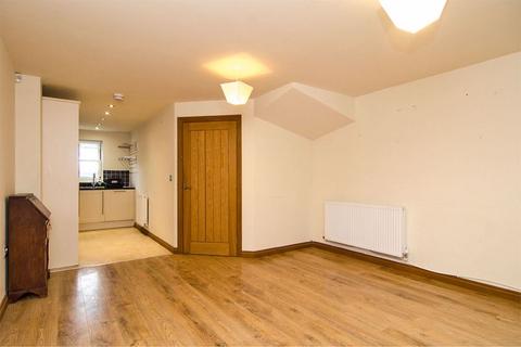 3 bedroom terraced house to rent, Oakhurst Court, Lichfield WS14