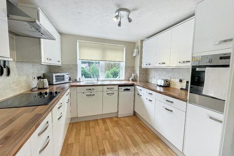 2 bedroom retirement property for sale, Stafford Road, Caterham, CR3 6FA