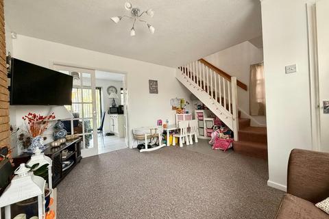 3 bedroom semi-detached house for sale, Harlestone Close, Barton Hills, Luton, Bedfordshire, LU3 4DW