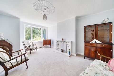 22 Clover Lea, Godalming, GU7 3QQ
