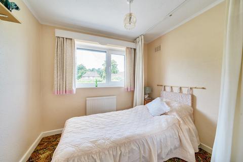 22 Clover Lea, Godalming, GU7 3QQ
