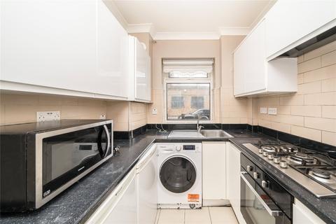 3 bedroom apartment to rent, Congreve Street, London SE17