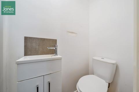 1 bedroom flat to rent, Warwick Gardens, Worthing, West Sussex, BN11