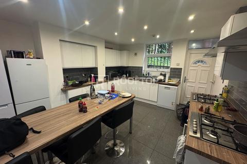 7 bedroom house to rent, Ash Grove, Leeds LS6