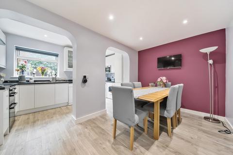 4 bedroom house for sale, Badgers Copse, Surrey KT4