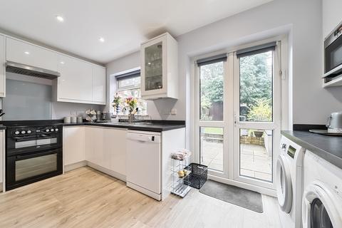 4 bedroom house for sale, Badgers Copse, Surrey KT4