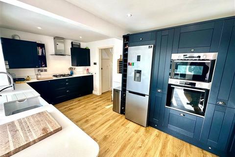 47 Cedar Avenue, Worthing, BN13 2HU