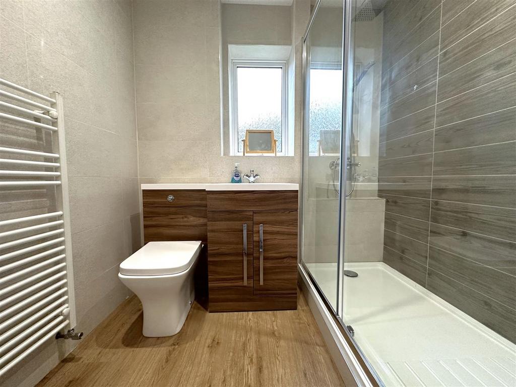 Contemporary Shower Room 536