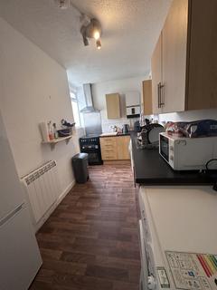 1 bedroom apartment to rent, 5 Radnor Street, Flat B