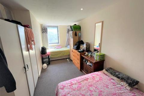 2 bedroom flat to rent, Central House,  Cambridge Road, Barking