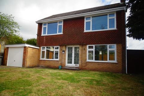 3 bedroom detached house to rent, Hilston Avenue, Wolverhampton WV4