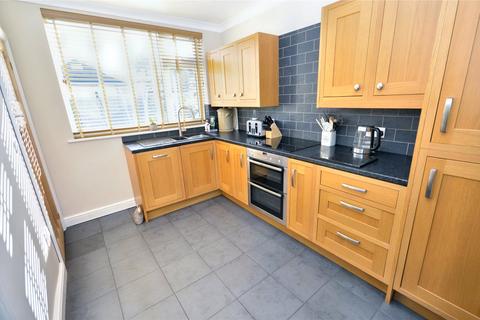 2 bedroom semi-detached house for sale, Mavis Avenue, Leeds, West Yorkshire