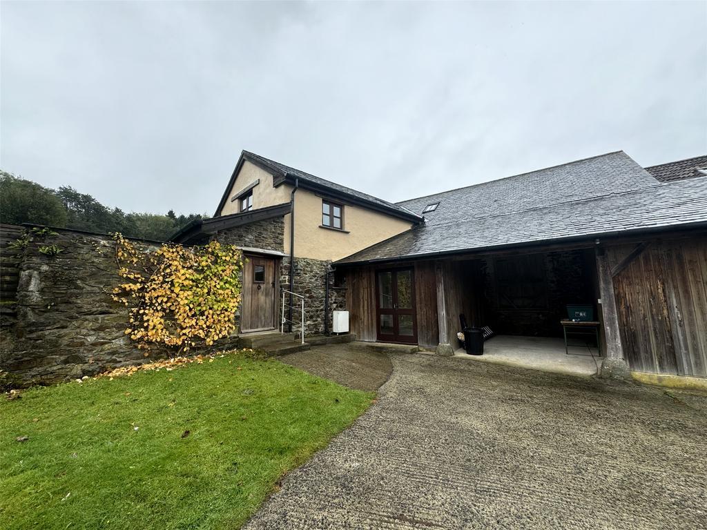 Barnstaple, Devon, EX31 3 bed house to rent £950 pcm (£