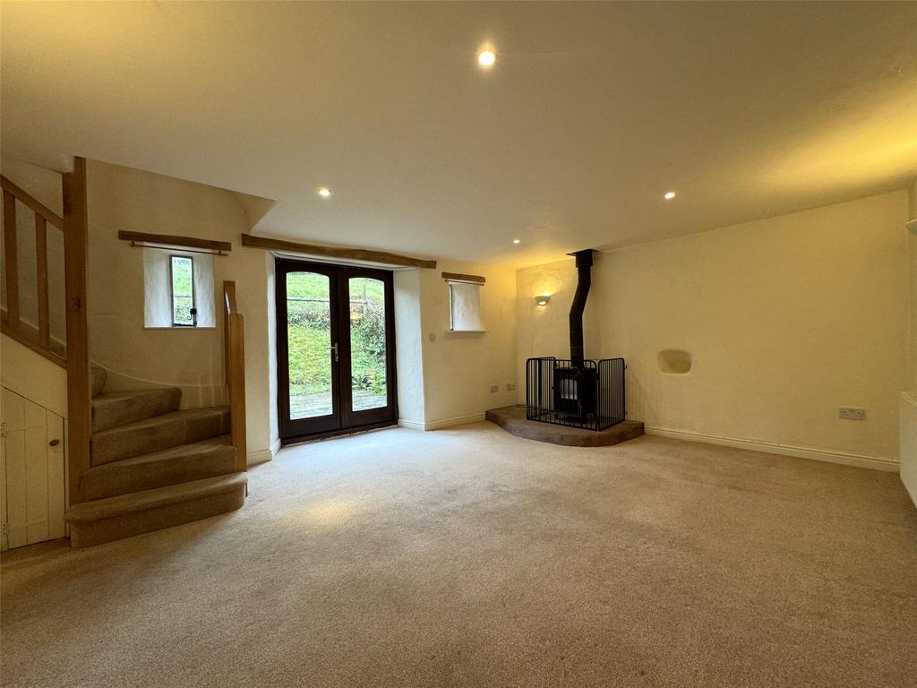 Barnstaple, Devon, EX31 3 bed house to rent £950 pcm (£