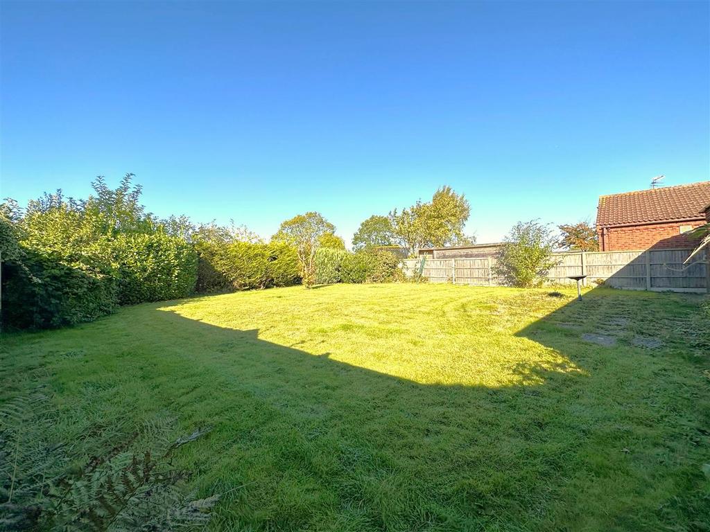 Large Rear Garden 379