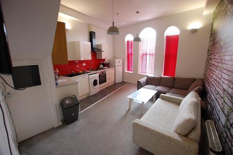 1 bedroom in a house share to rent, Cork Street, Greater Manchester OL6