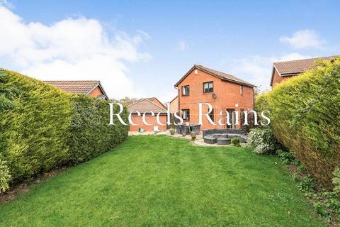 3 bedroom detached house to rent, Clough Avenue, Preston PR5