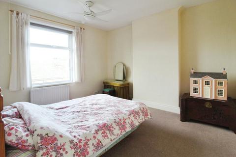 3 bedroom end of terrace house for sale, Lanehouse, Colne BB8