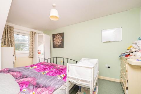 64 Kenny Drive, Carshalton, SM5 4PH