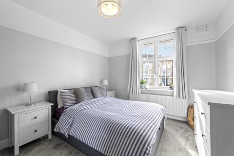 2 bedroom apartment to rent, Surbiton Crescent, Kingston upon Thames KT1