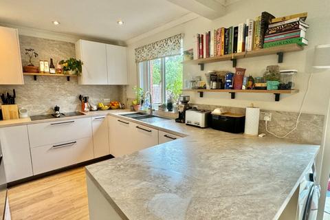 27 Chichester Road, Sandgate, Folkestone, CT20 3BN