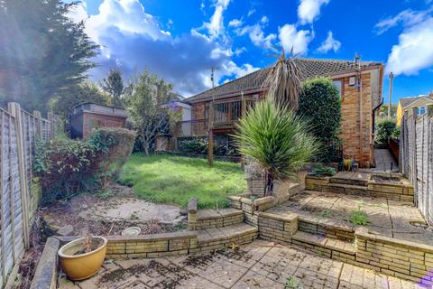 2 bedroom bungalow for sale, St. Francis Road, High Wycombe HP14