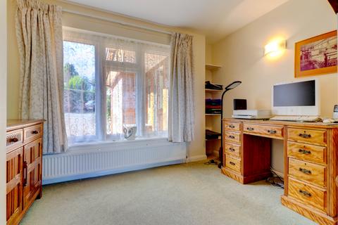 2 bedroom bungalow for sale, St. Francis Road, High Wycombe HP14