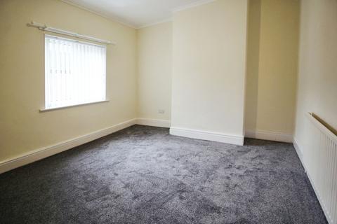 2 bedroom terraced house to rent, Halton Street, Pontefract WF7