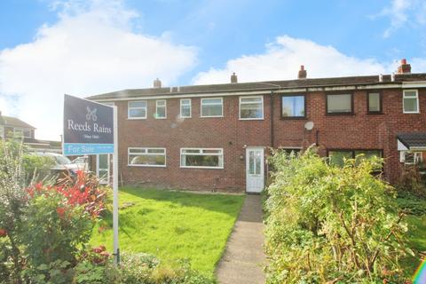 3 bedroom terraced house for sale, Lune Way, Greater Manchester SK5