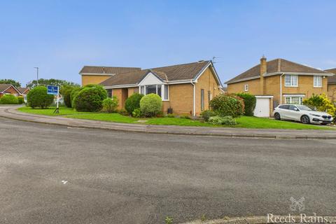 2 bedroom bungalow for sale, Norwich Avenue, Durham TS19