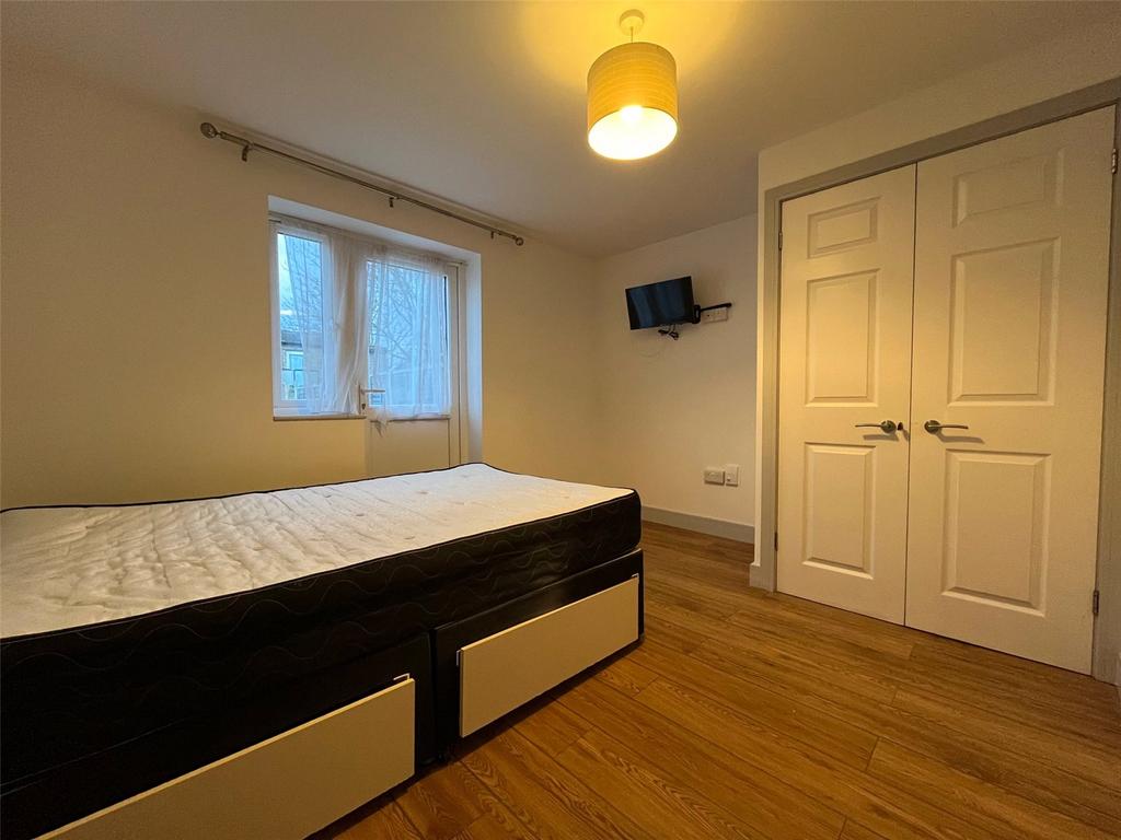 Ripon Road, Hertfordshire SG1 Property to rent £750 pcm (£173 pw)
