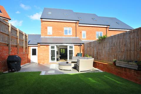 22 Alexander Road, Keynsham, Bristol, BS31 2TB