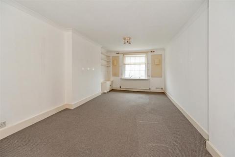 2 bedroom apartment to rent, Maltravers Street, Arundel