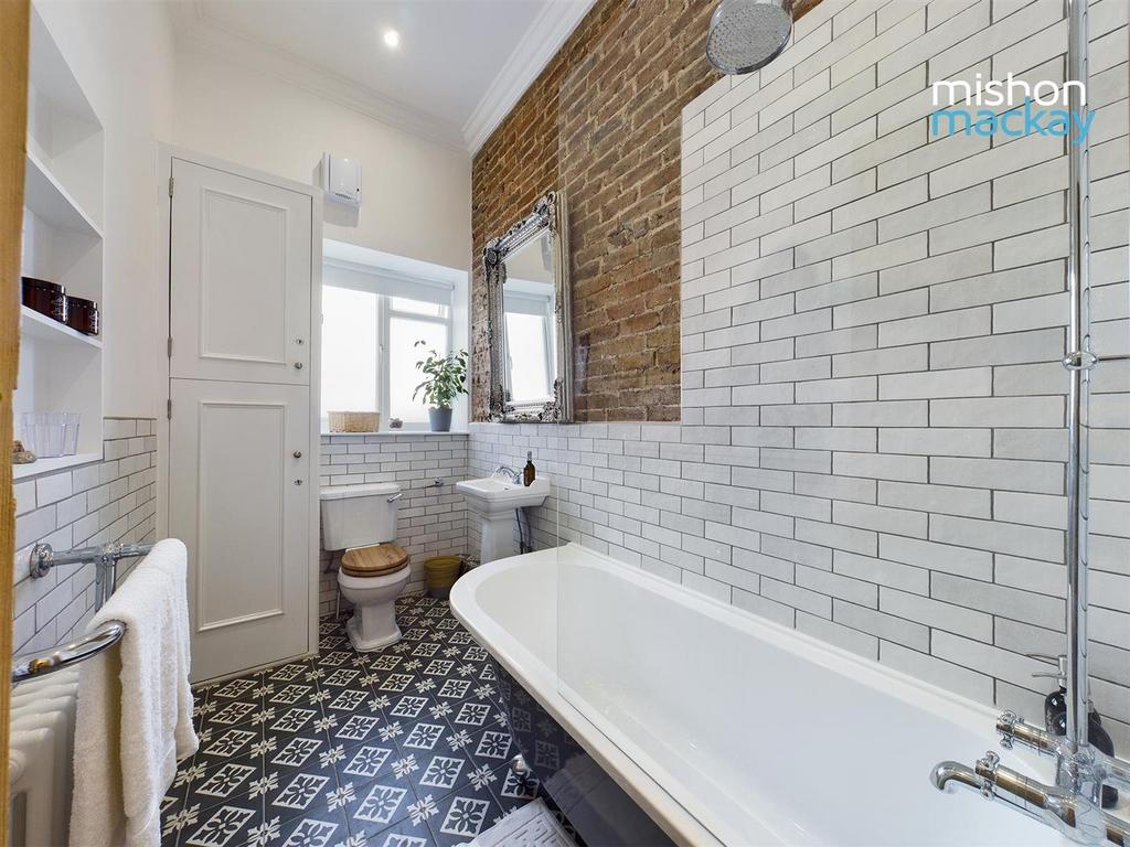 Westbourne Villas, Hove, East Sussex... 1 bed flat to rent £1,475 pcm