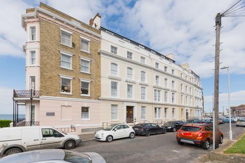 3 bedroom penthouse for sale, Hollywood Court, Royal Crescent, Margate