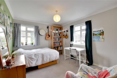 3 bedroom apartment for sale, Crown Court, Horn Park Lane, Lee, London, SE12