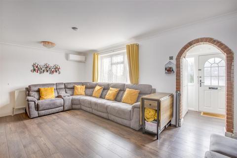 3 bedroom semi-detached house for sale, The Quadrant, High Wycombe HP13