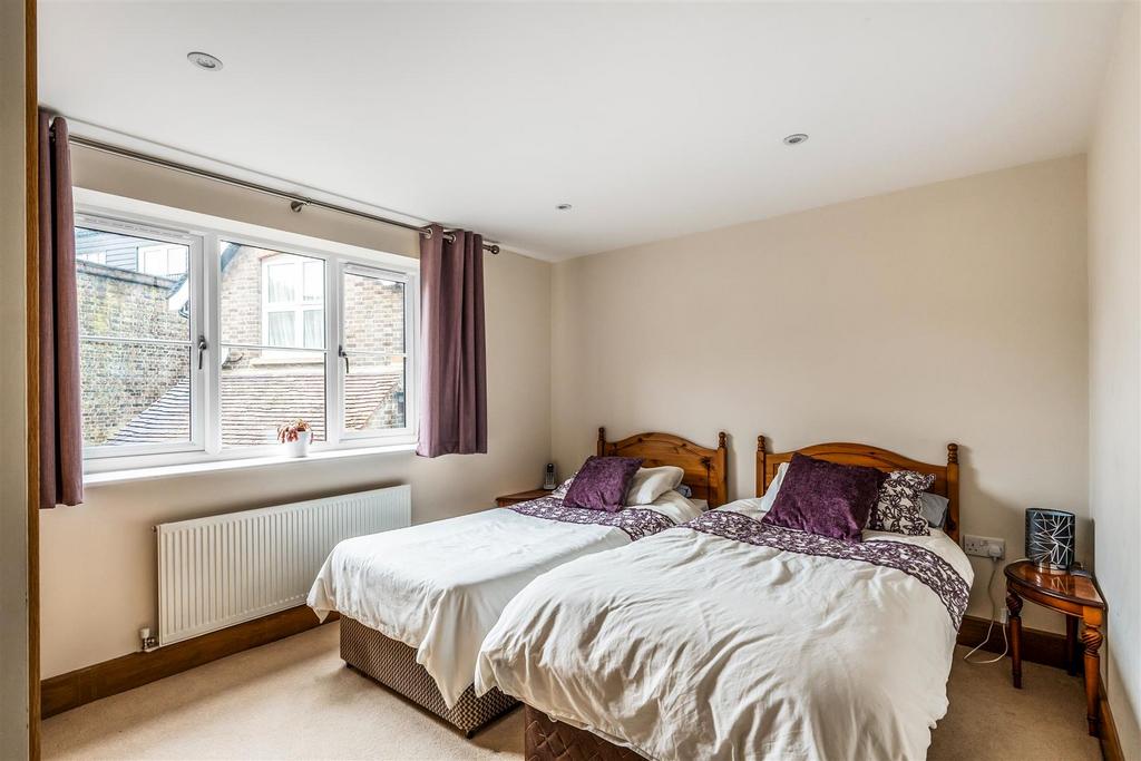 Apt1-Chestnut-Court-11.jpg