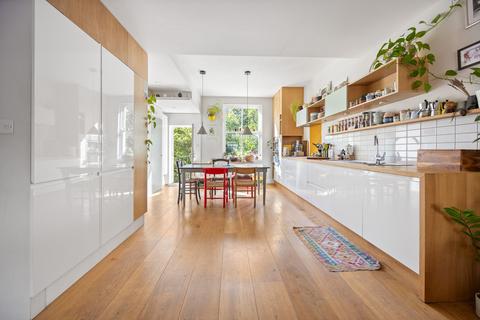 53b Chester Road, London, N19 5DF