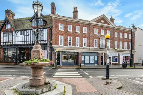 2 bedroom flat for sale, Market Square, Westerham TN16