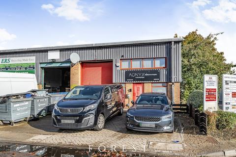 Industrial unit to rent, Unit 27 Empire Centre, Imperial Way, Watford, WD24 4YH