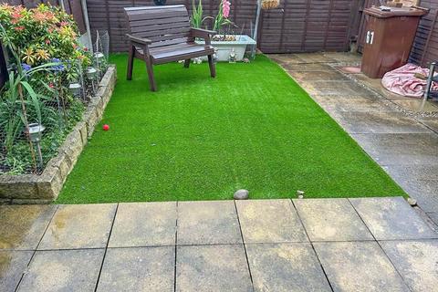 67 Cliffe Park Crescent, Leeds, LS12 4XA